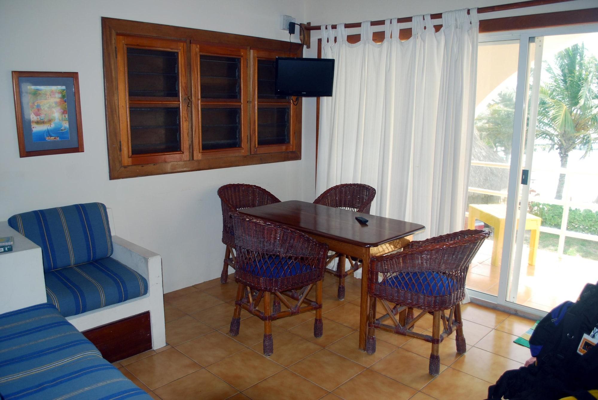 Caribbean Villas Hotel ซานเปโดร ภายนอก รูปภาพ